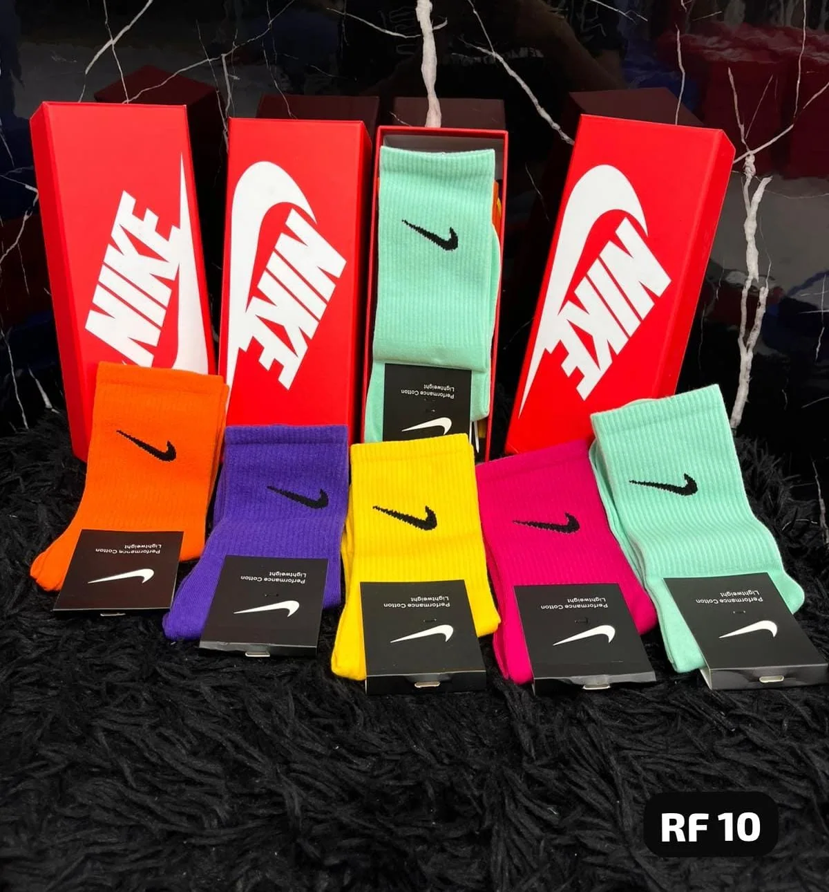 Medias Largas estilo Nike Colores